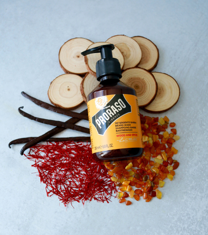 Wood & Spice Beard Wash sitting on scent ingredients: Cedar, Vanilla, Saffron and Amber 